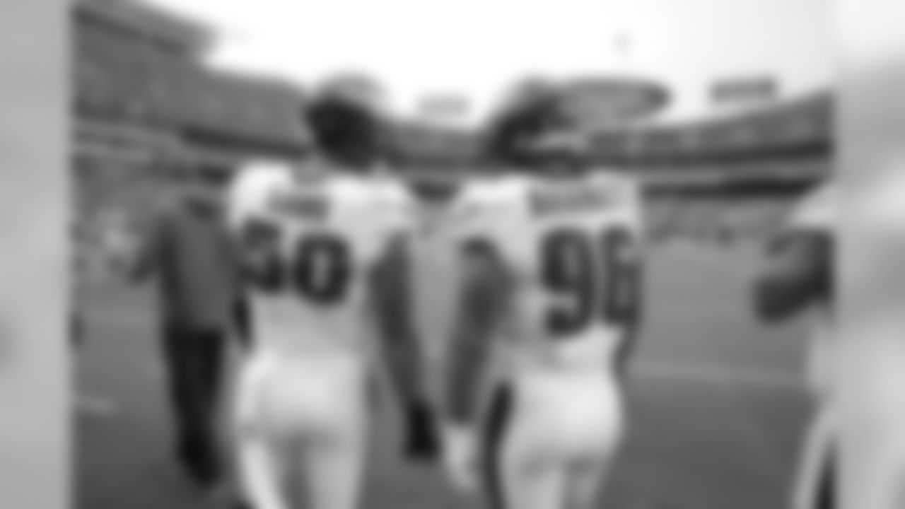 DE Chris Long and DE Derek Barnett