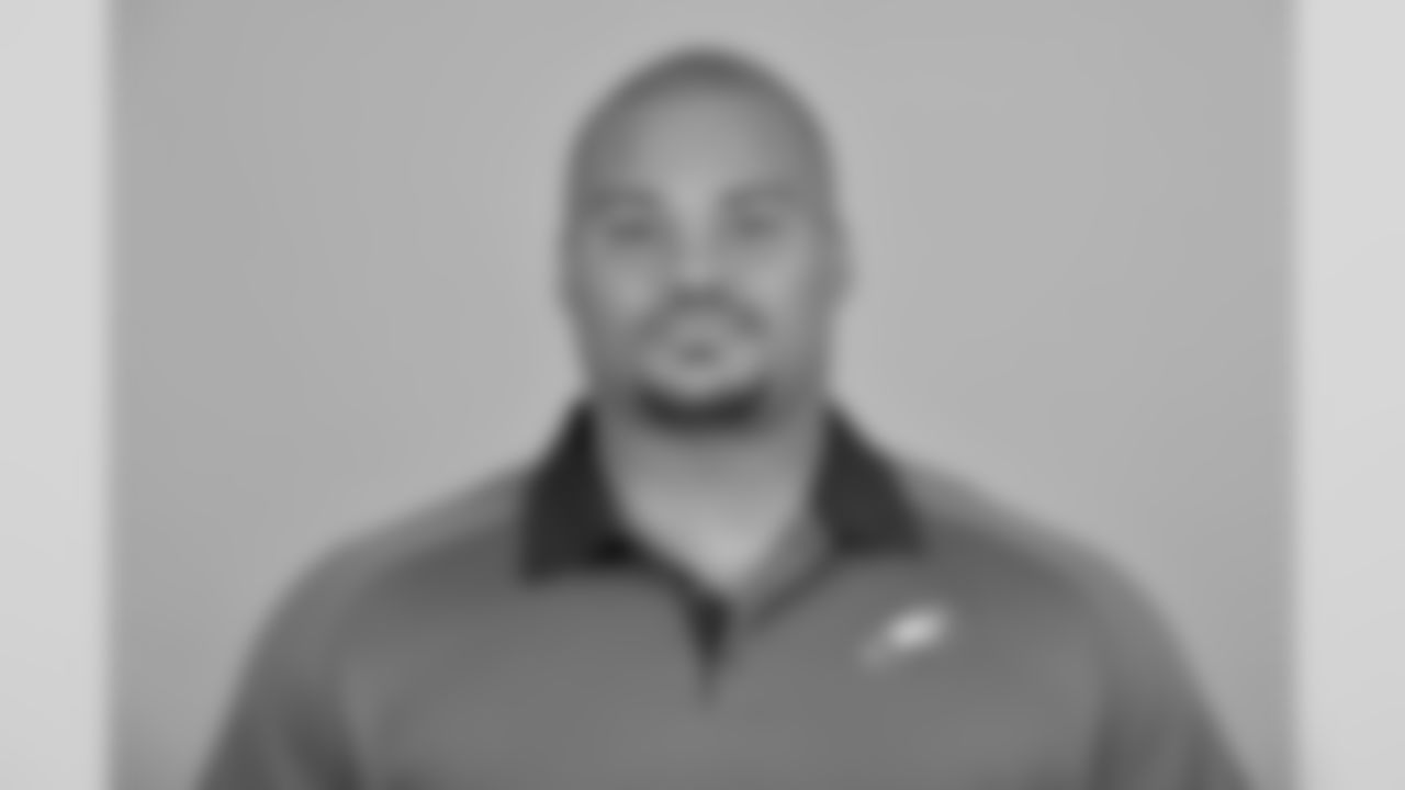 Running Backs Coach Duce Staley