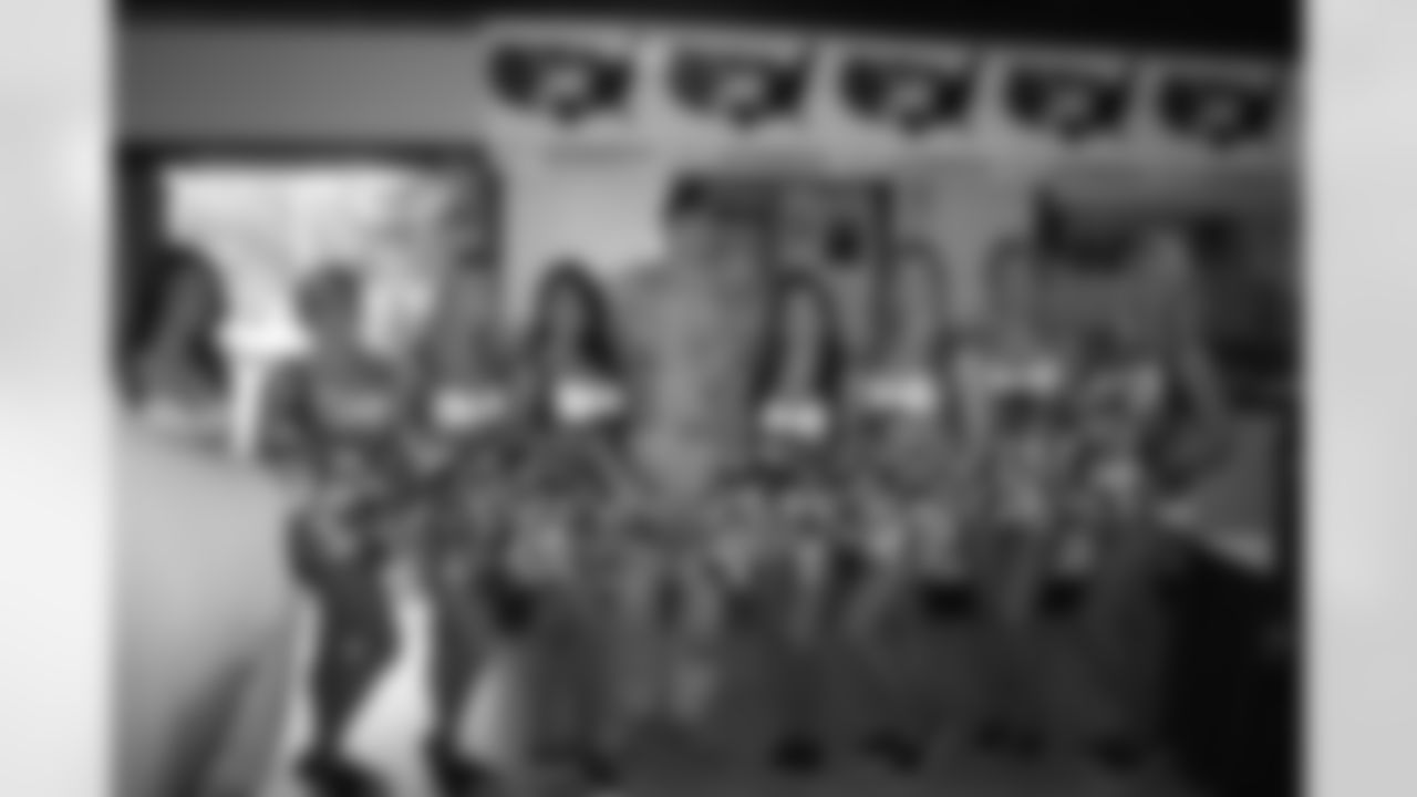 The cheerleaders met military members from around the world