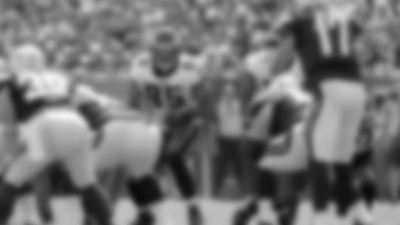 Eagles' linebacker Mychal Kendricks (95) waits for the ball to be snapped in Sunday's game.