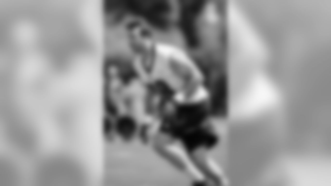 LB Connor Barwin