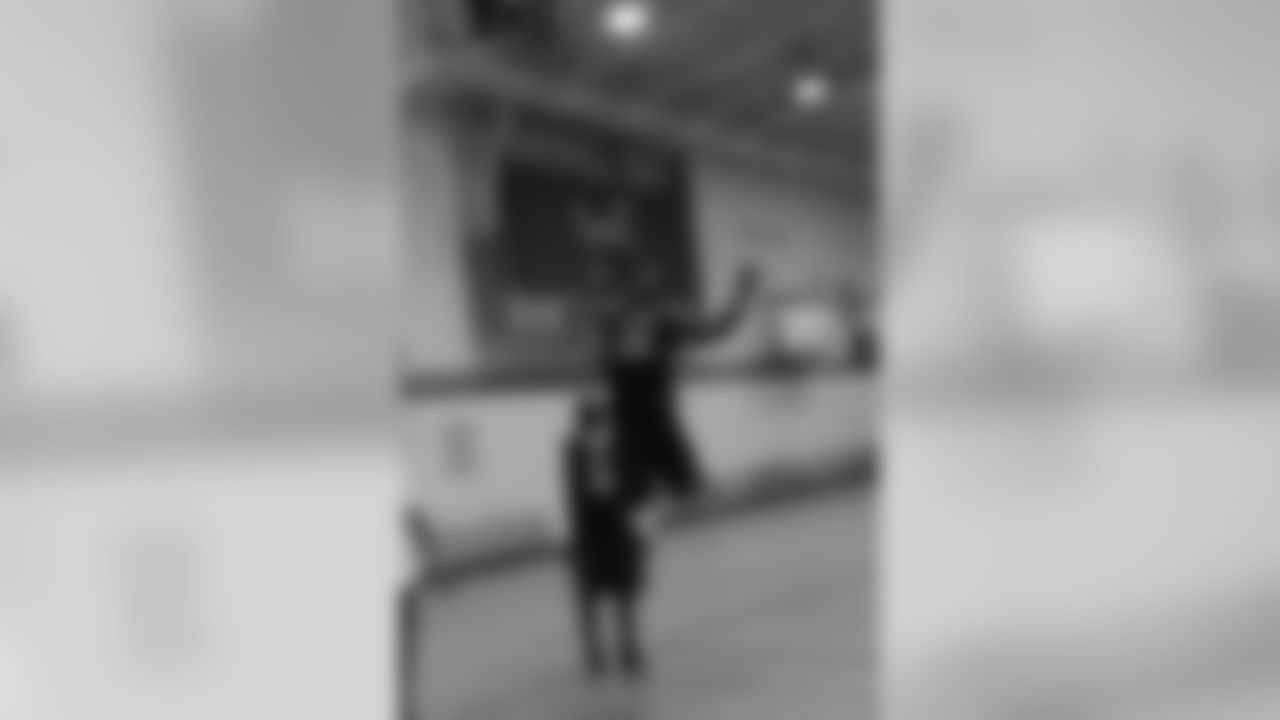 Boykin flying to the rim