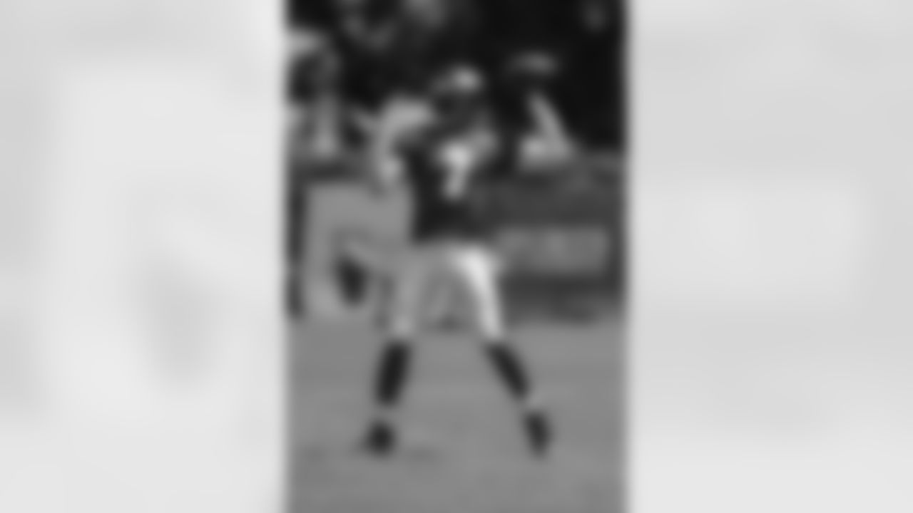 QB Michael Vick