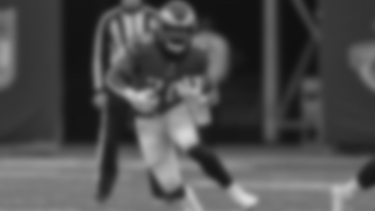 RB Miles Sanders