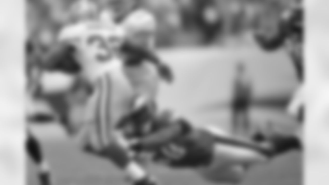 DE Trent Cole