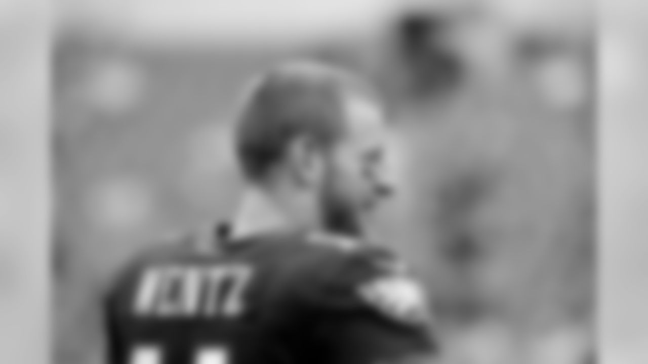 QB Carson Wentz