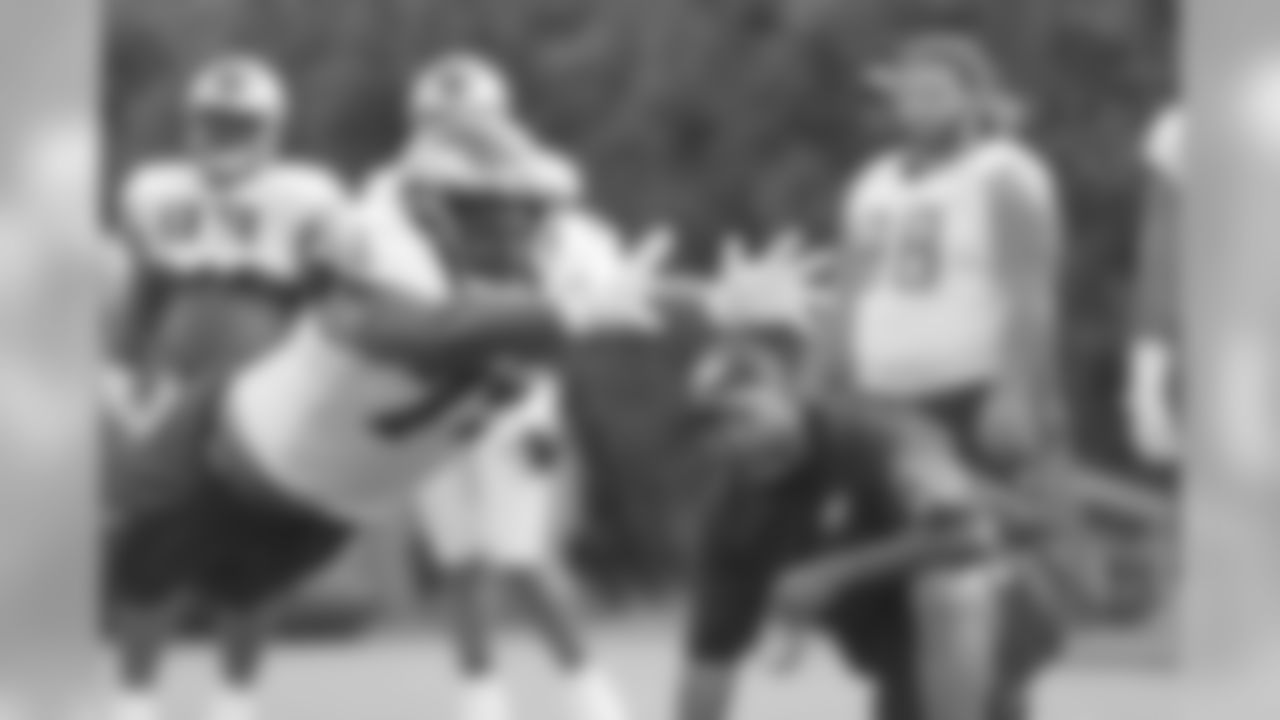 DE Vinny Curry