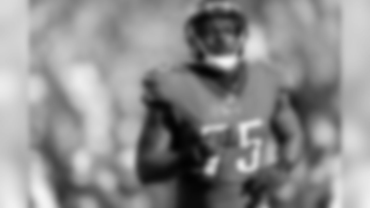 DE Vinny Curry
