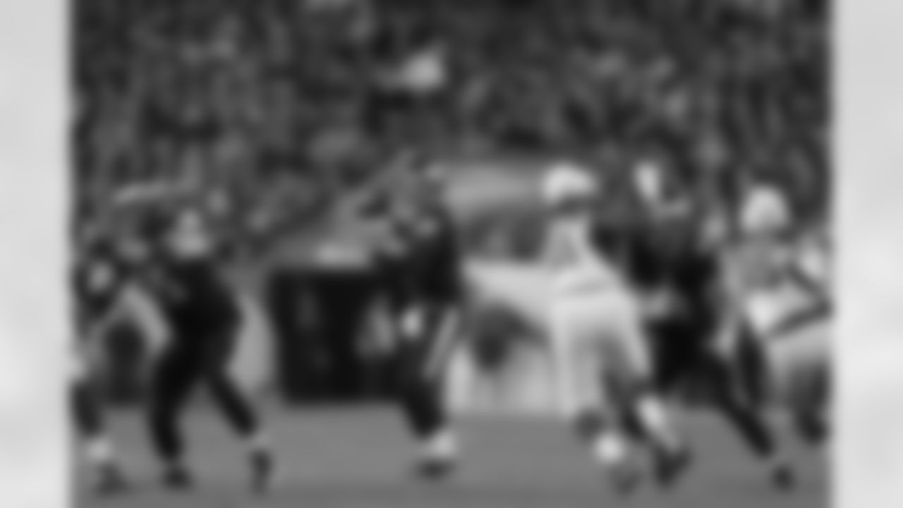 Bradford started all 16 games in 2012 for the Rams and had career highs in passing yards(3,702), touchdowns (21) and passer rating (82.5)