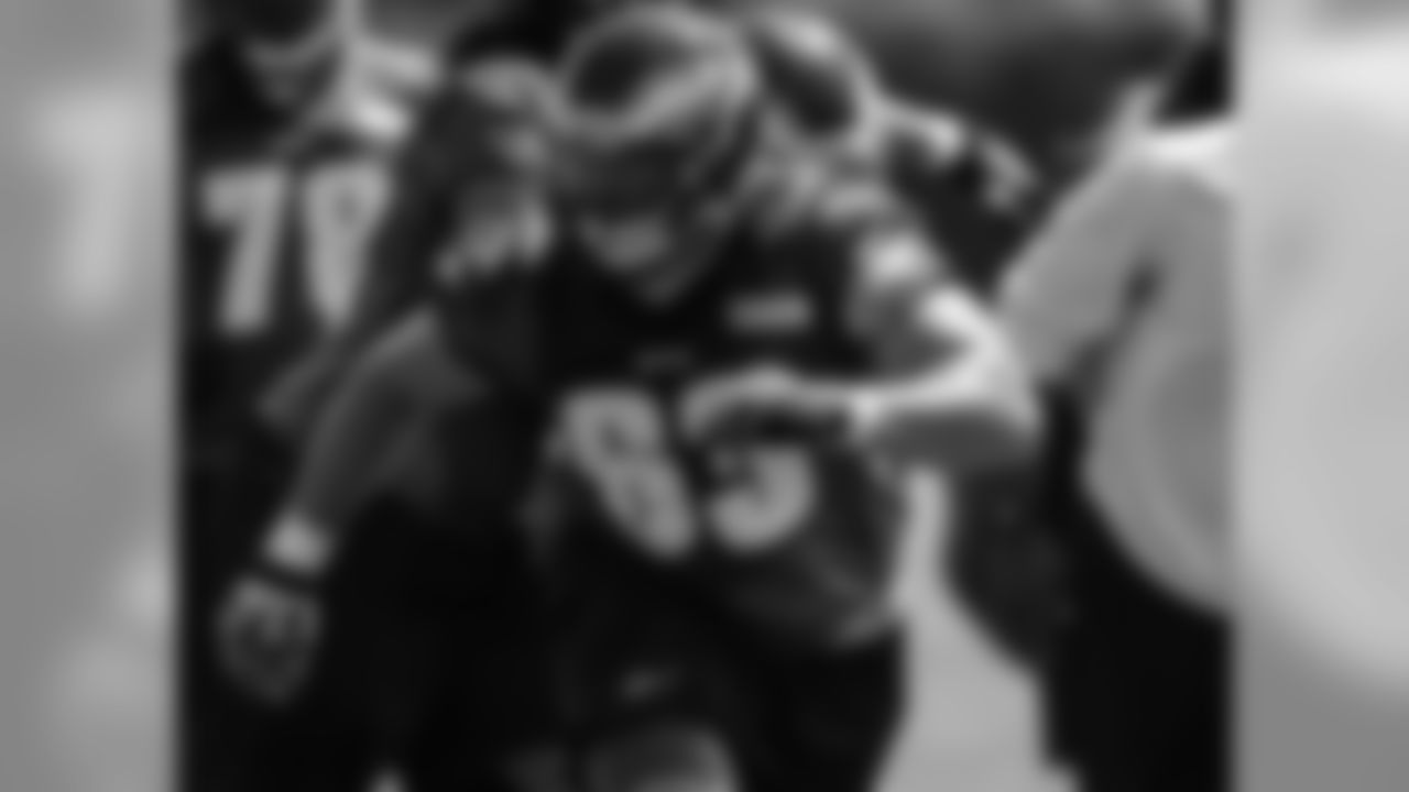 G Danny Watkins blocks on the move