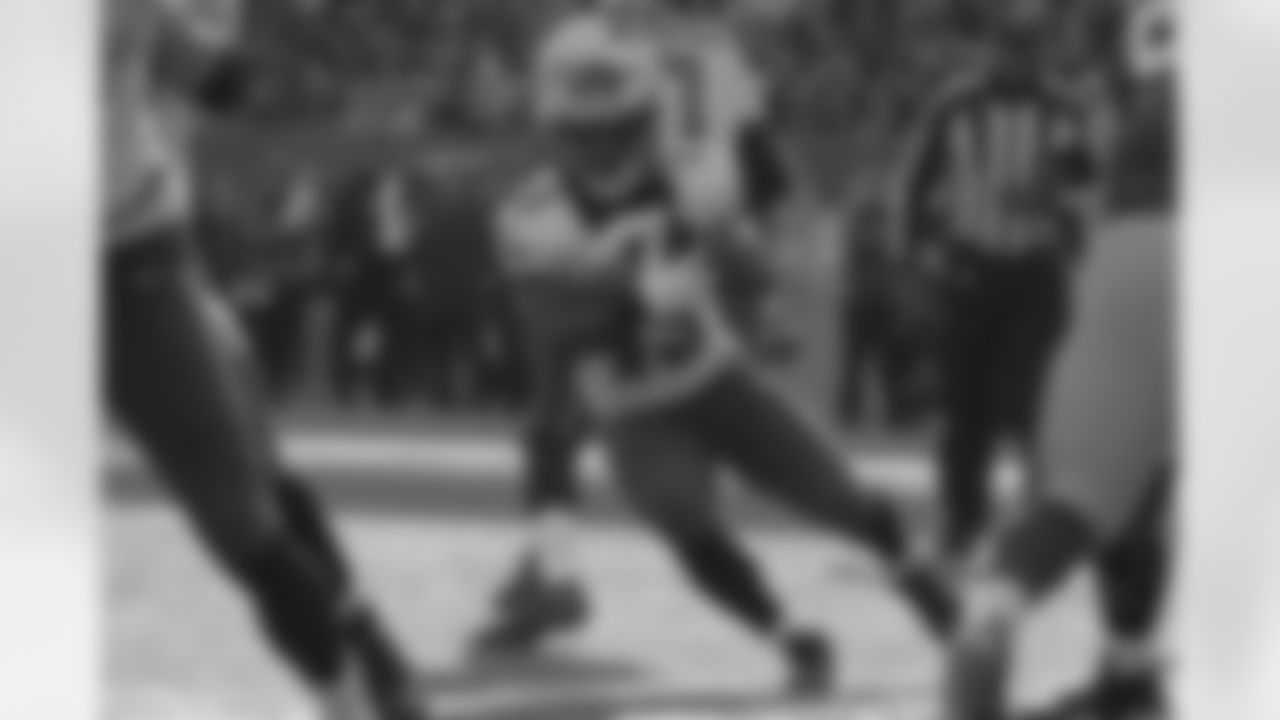 RB Darren Sproles had three carries for 24 yards and one touchdown
