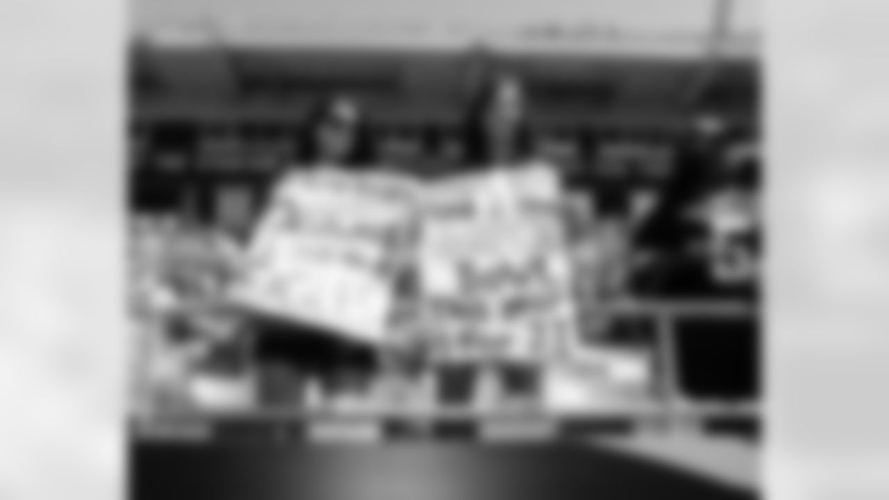 Eagles faithful filled Bank of America Stadium