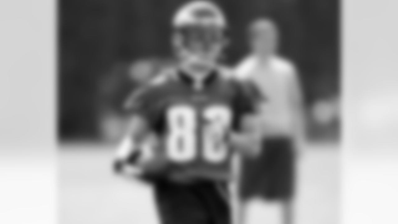 WR Kevin Curtis in action during warm-ups