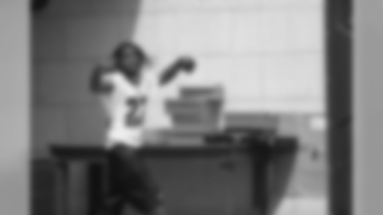 CB Asante Samuel reports to practice in good spirits