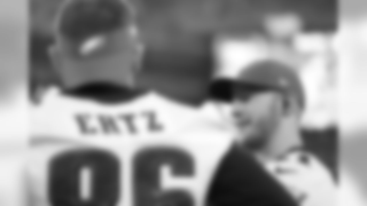 QB Carson Wentz