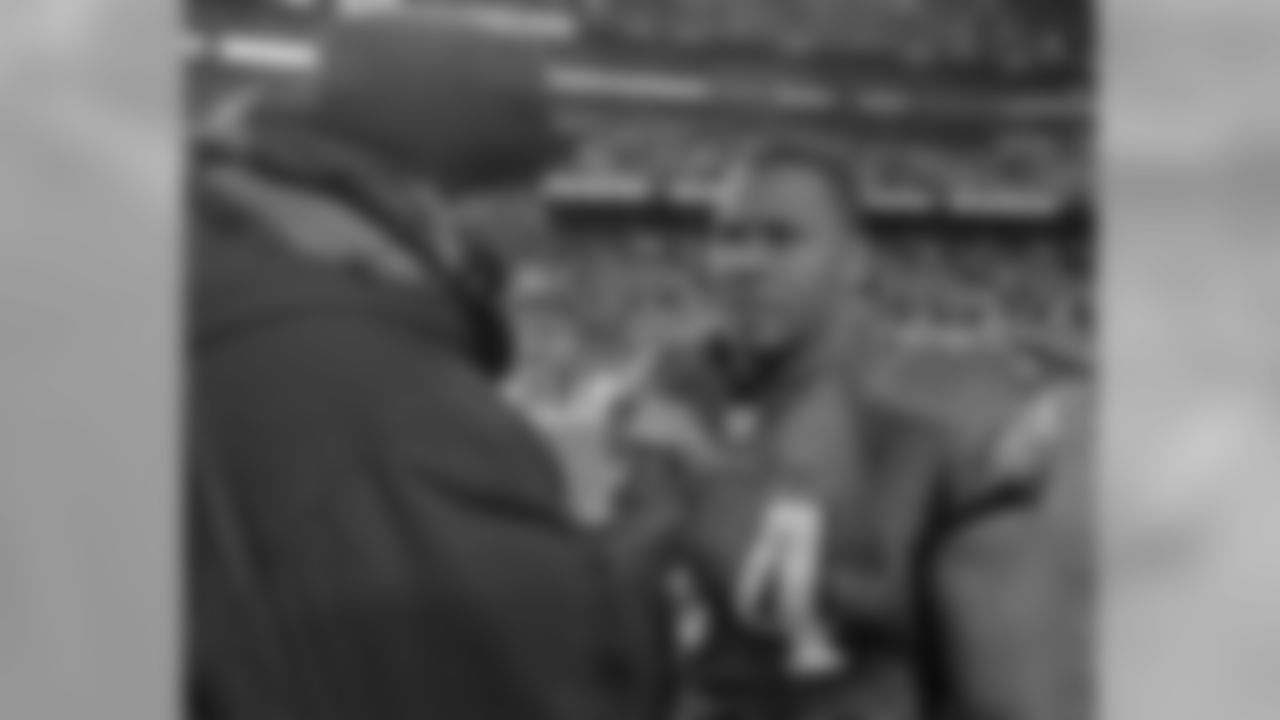 Jeremiah Trotter pauses for a postgame interview