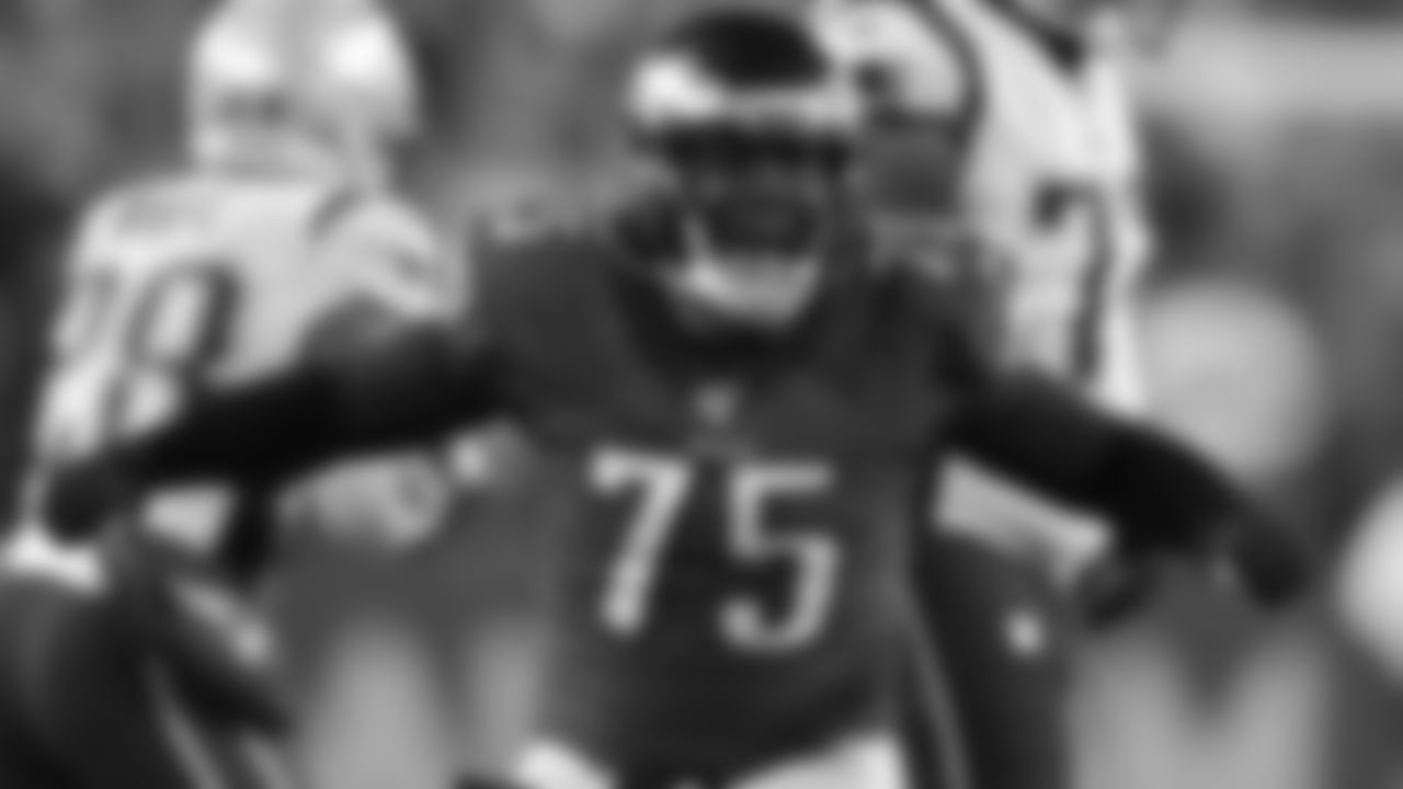 DE Vinny Curry