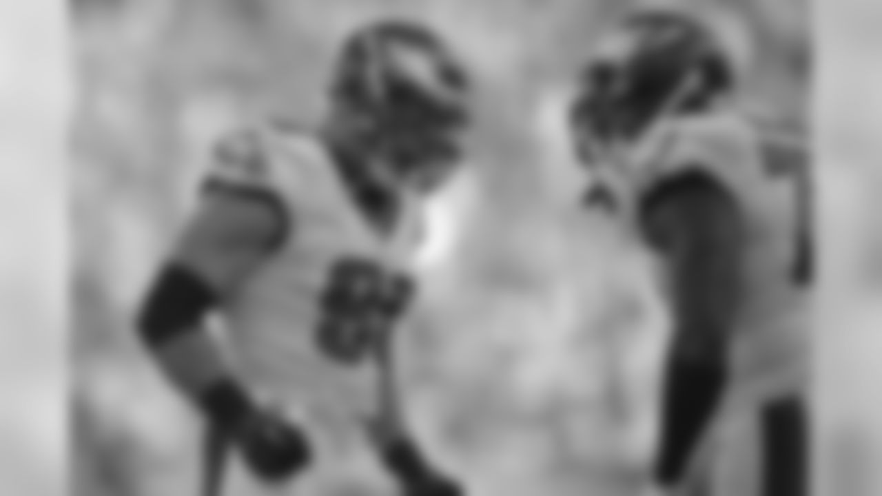 LB Connor Barwin and DE Vinny Curry are fired up