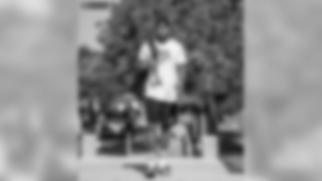 S Tre Sullivan: "Year 3! For my dawg! #3 #MoodIsSet You know what we on."