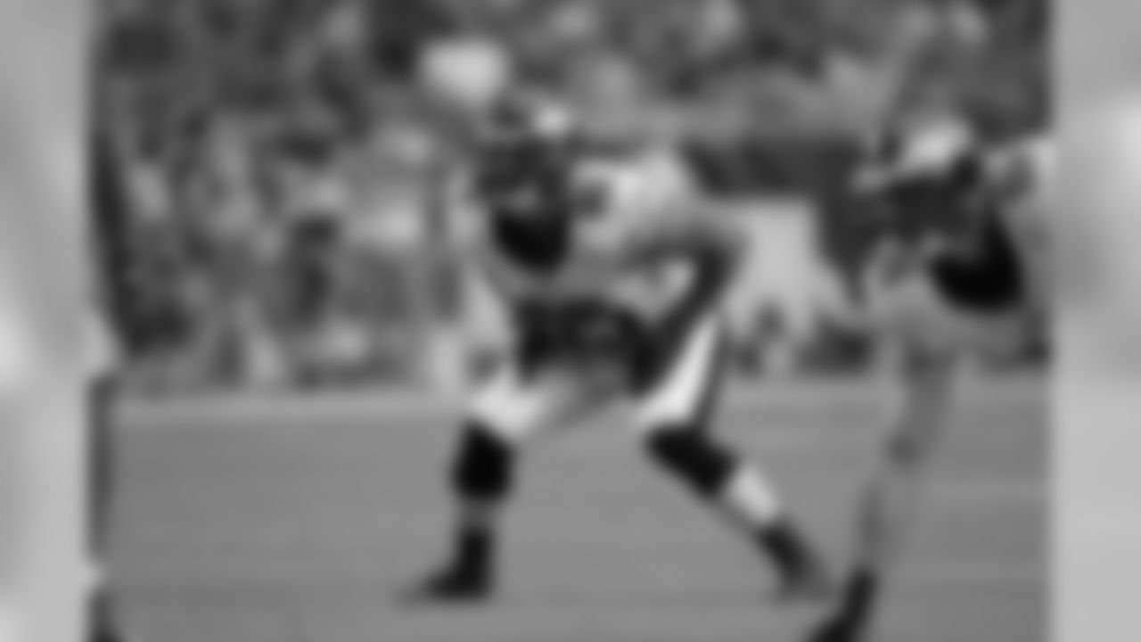 Welcome back LB Mychal Kendricks!