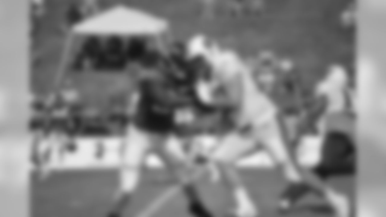 LB Marquis Spruill faces off against the Titans