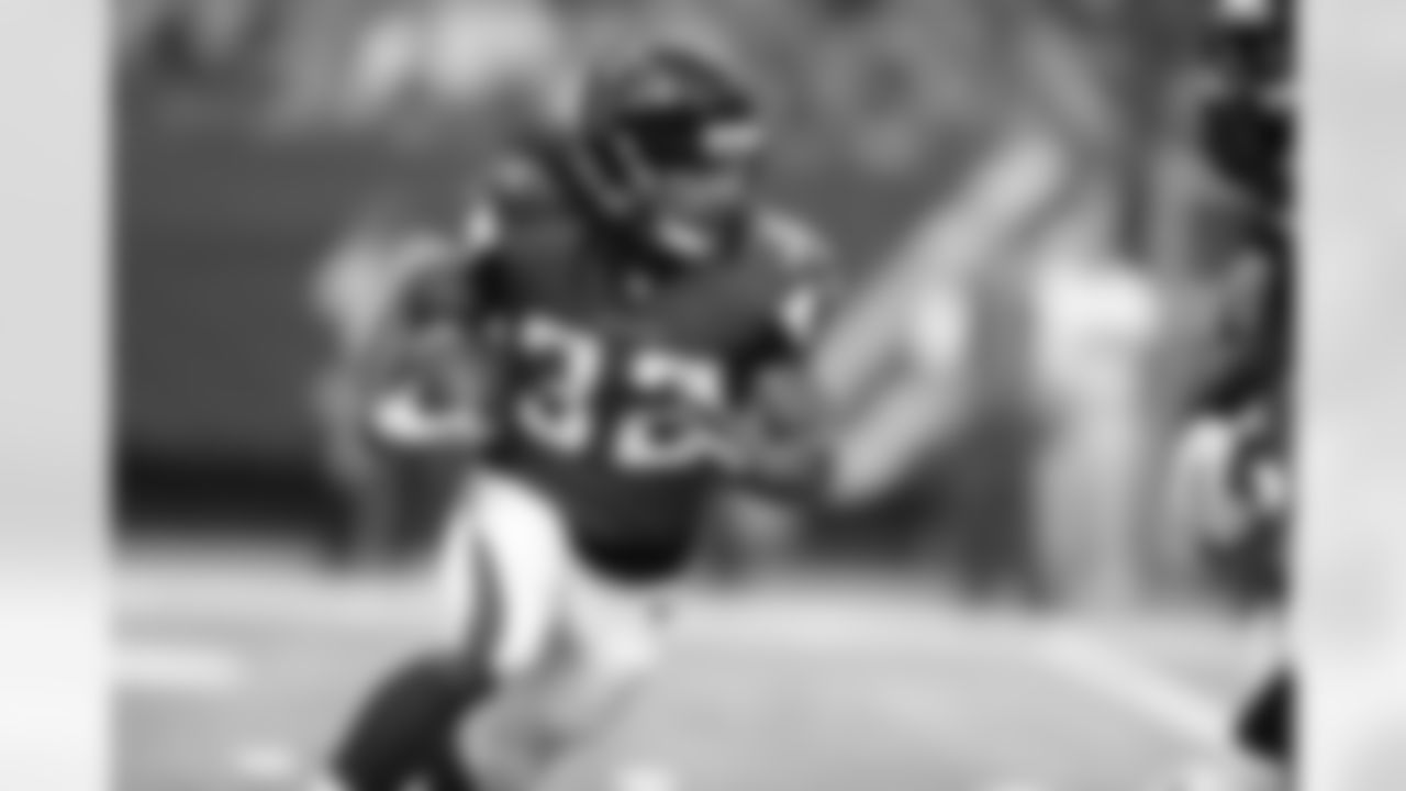 RB Jacquizz Rodgers