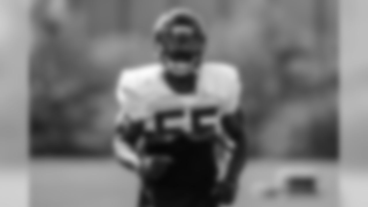 LB Bruce Carter
Atlanta Falcons / Kara Durette