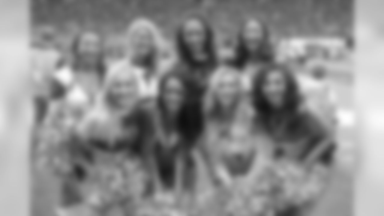 Cheer CINvsATL_AM_09302018_0021