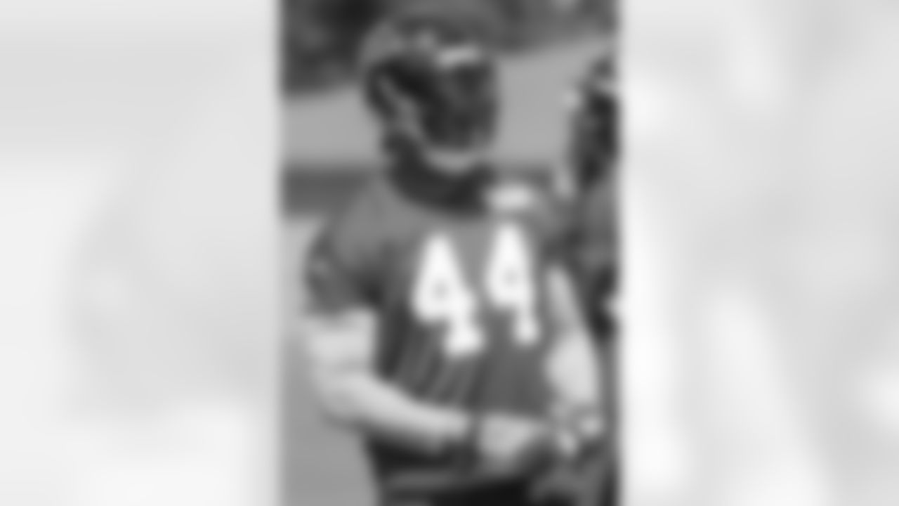 OLB Vic Beasley, Jr.