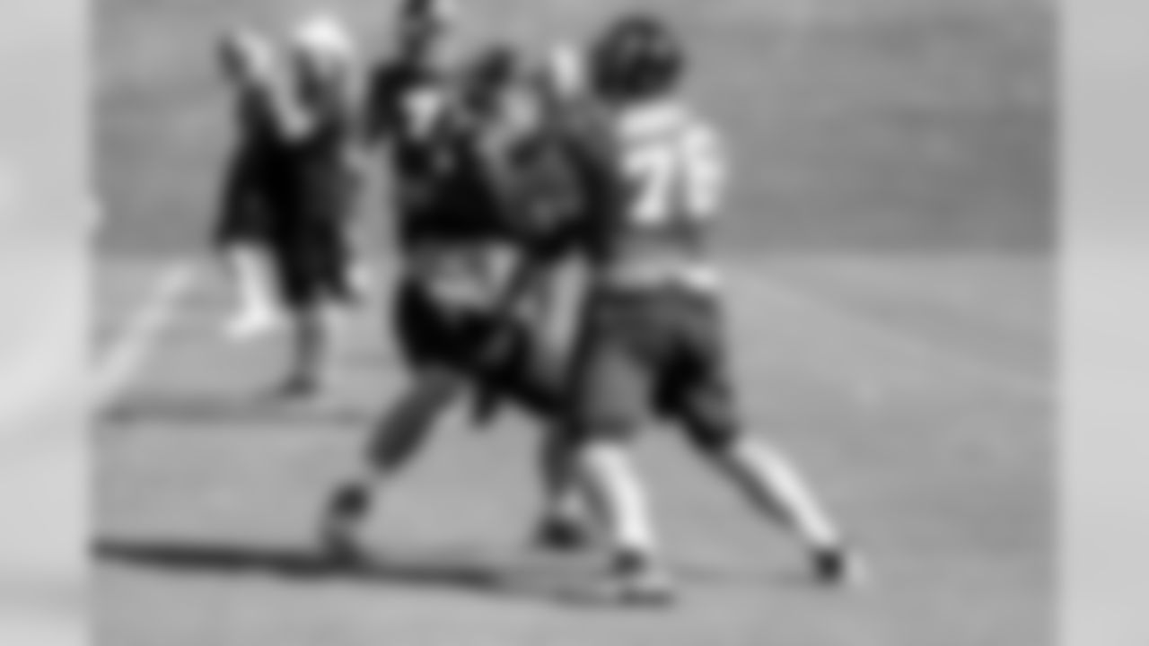 C J.C. Hassenauer, T Daniel Brunskill
Atlanta Falcons / Kara Durrette