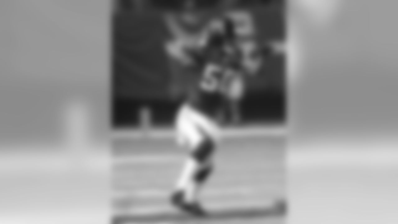 DE Osi Umenyiora spent 2003-2012 with the New York Giants and Week 5 will be his first opportunity to play against his former team. During Umenyiora's time with the Giants they were Super Bowl Champions twice (XLII and XLVI).