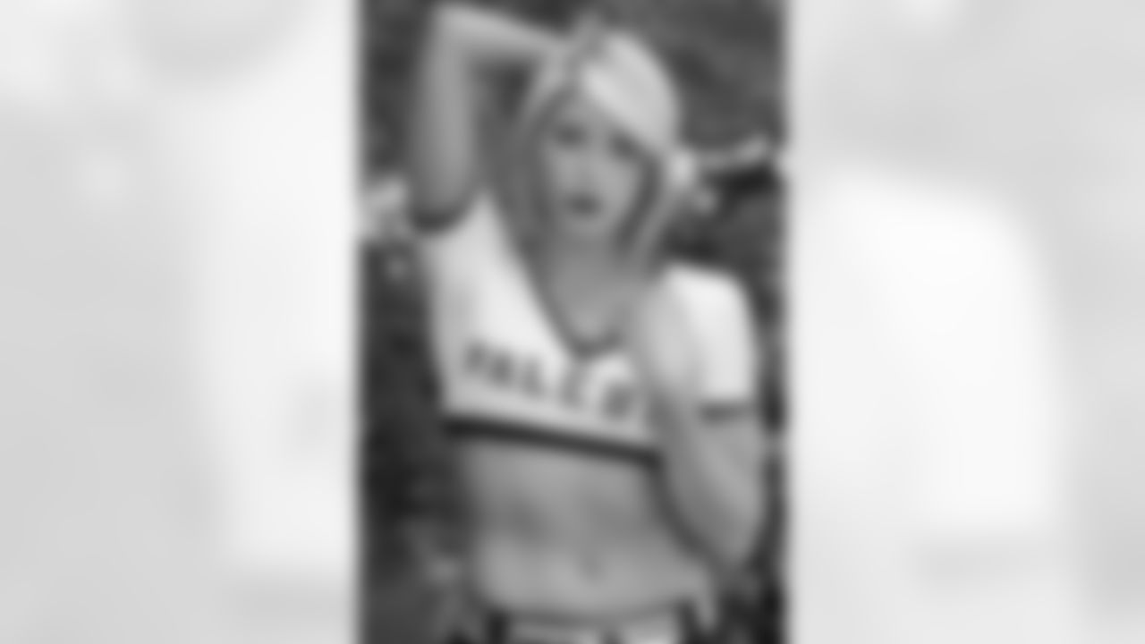 Reneau K. // 2011 Atlanta Falcons Cheerleaders Studio Shots // 2011 // Atlanta -