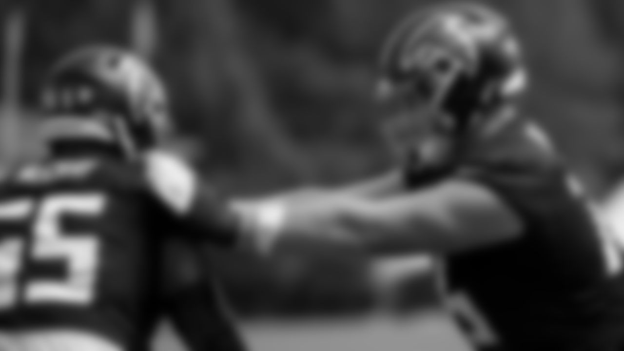 Atlanta Falcons guard John Wetzel #75 works with guard Justin McCray #65 during practice at IBM Performance Field. (Photo by Kara Durrette/Atlanta Falcons)