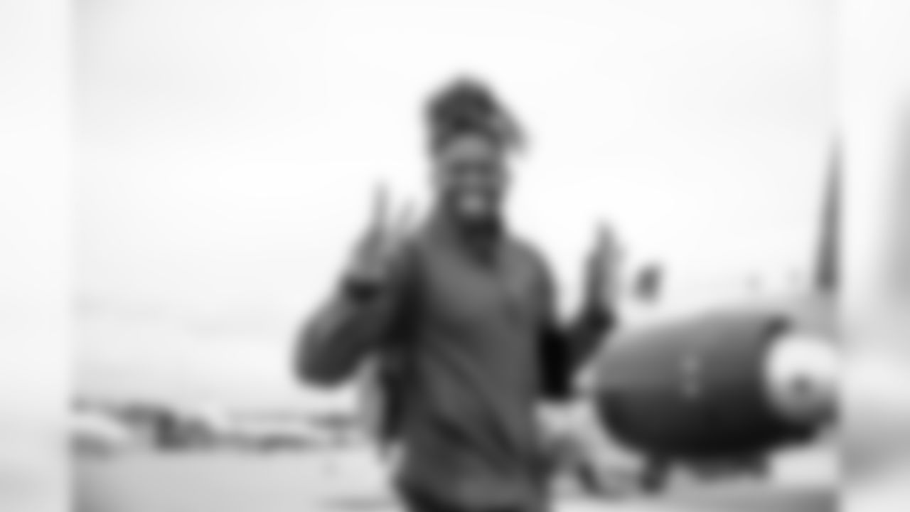 DE Takkarist McKinley