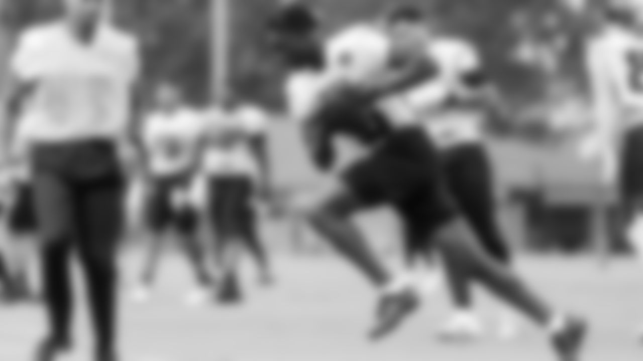 Atlanta Falcons wide receiver Calvin Ridley #18 runs with the ball during team practice at Atlanta Falcons Headquarters in Flowery Branch, Georgia, on Thursday October 21, 2021. (Photo by Dakota Williams/Atlanta Falcons)