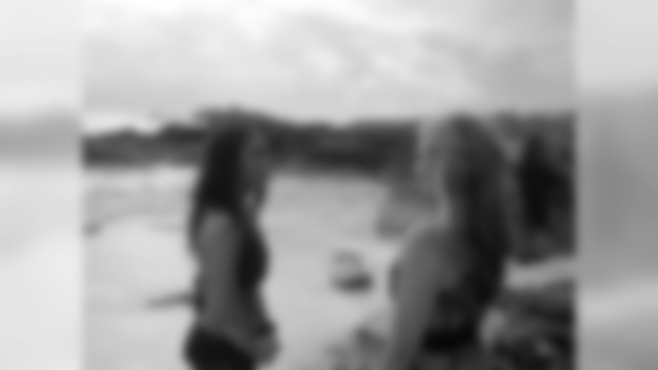 Jordan O. // 2011 Atlanta Falcons Cheerleaders Swimsuit Calendar Photo Shoot // 2011 // Bermuda -