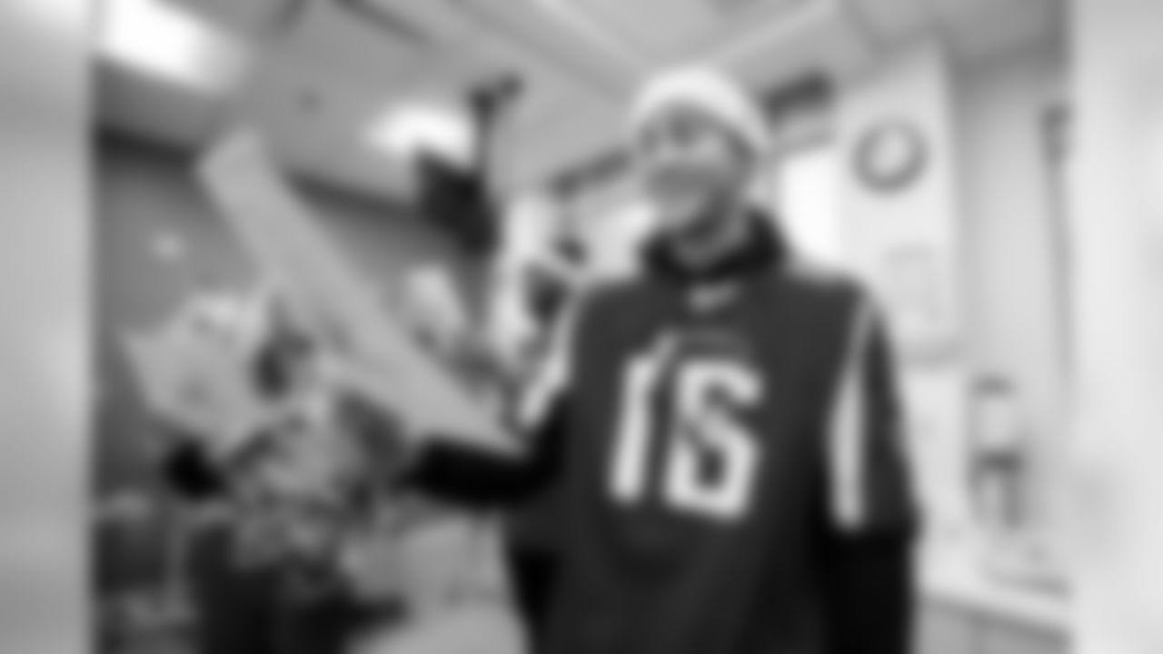 AF_20191209_Holiday-Caroling-CHOA-Egleston_SB2_5765