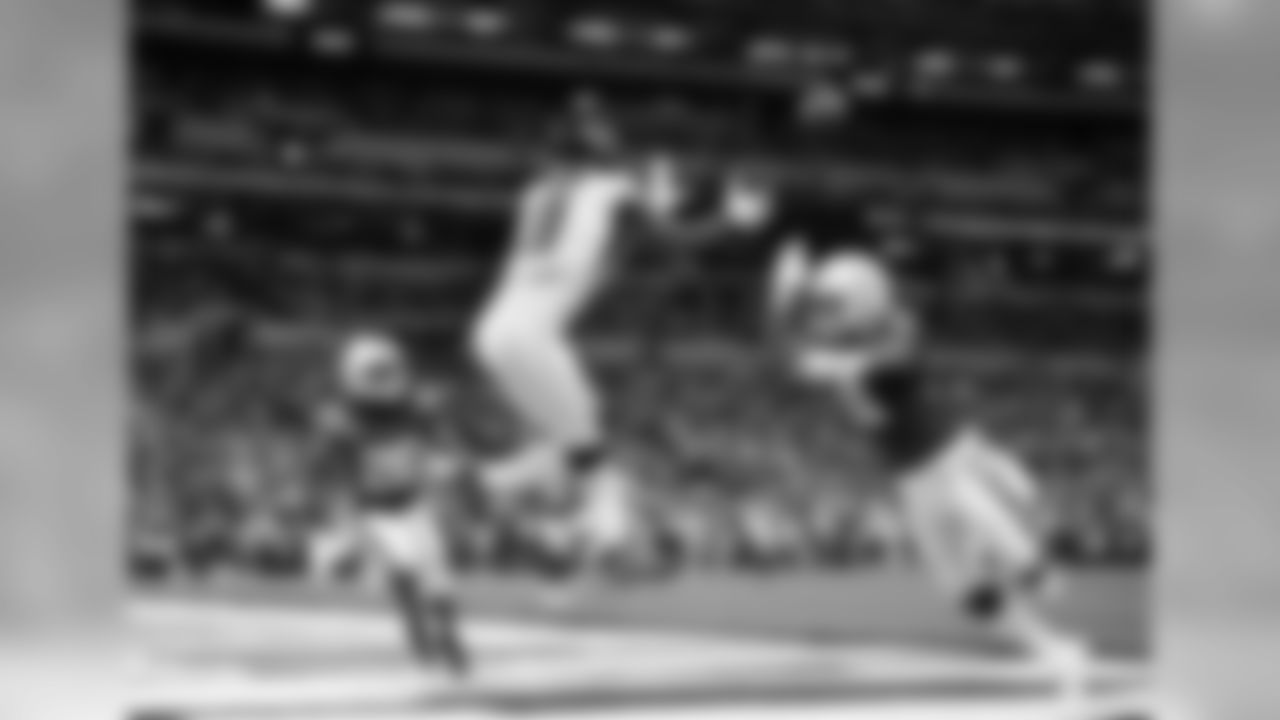 Atlanta Falcons wide receiver Julio Jones #11 scores a touchdown during the fourth quarter of the game against the Indianapolis Colts at Lucas Oil Stadium in Indianapolis, Indiana, on Sunday September 22, 2019. (Photo by Rob Foldy/Atlanta Falcons)