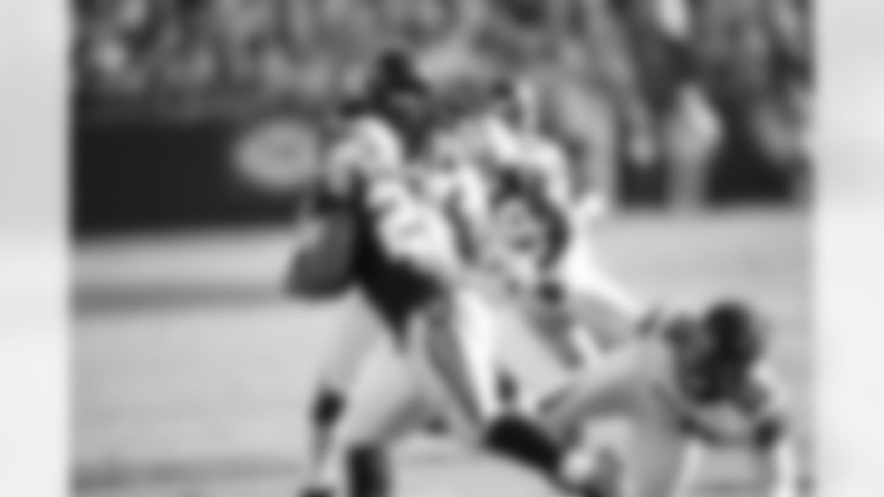 The Falcons visit Bank of America Stadium in Charlotte for their second NFC South game against the Panthers this season // Falcons at Panthers - 2011 // Dec. 11, 2011 // Charlotte -