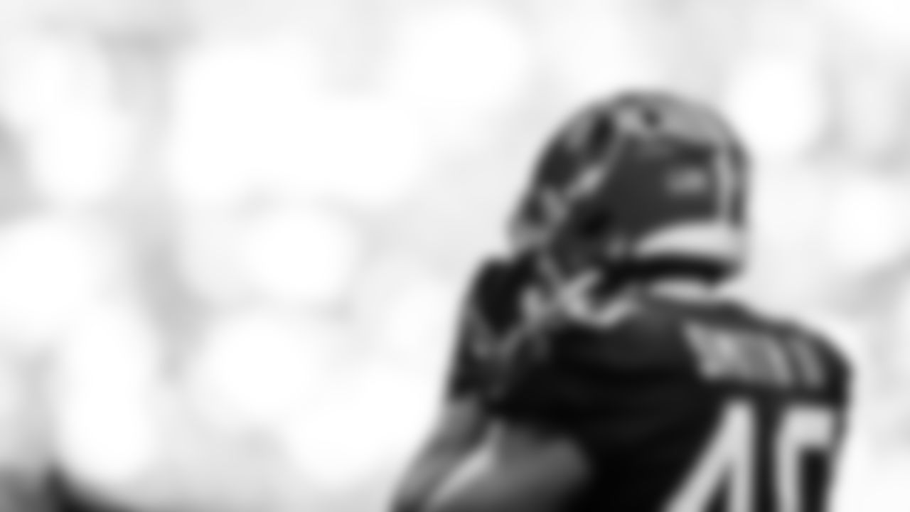 Atlanta Falcons fullback Keith Smith #40 looks on during the game against the San Francisco 49ers at Mercedes-Benz Stadium in Atlanta, Georgia on Sunday, October 16, 2022. (Photo by Brandon Magnus/Atlanta Falcons)