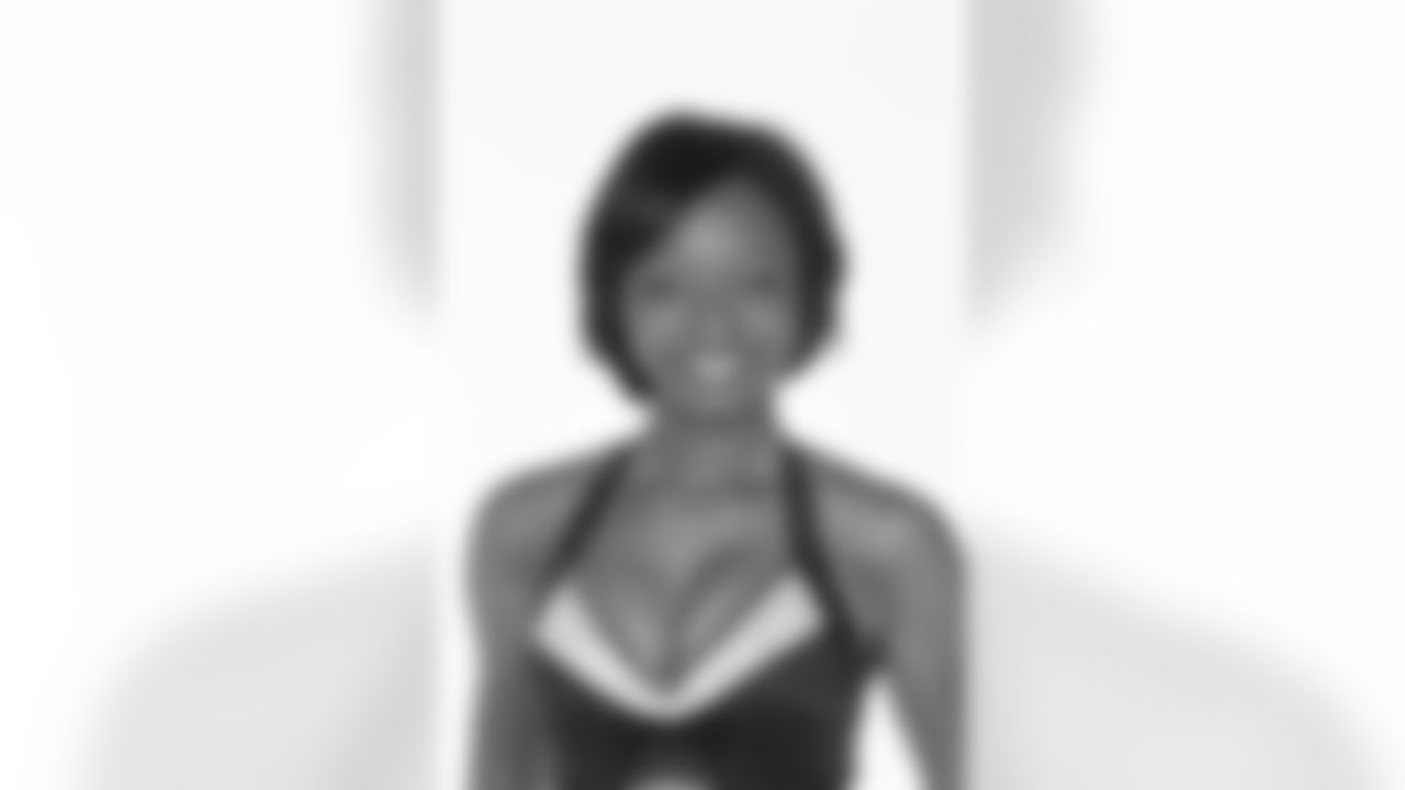 Falcons Cheerleaders 2010