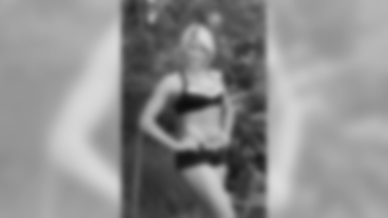 Reneau K. // 2011 Atlanta Falcons Cheerleaders Studio Shots // 2011 // Atlanta -