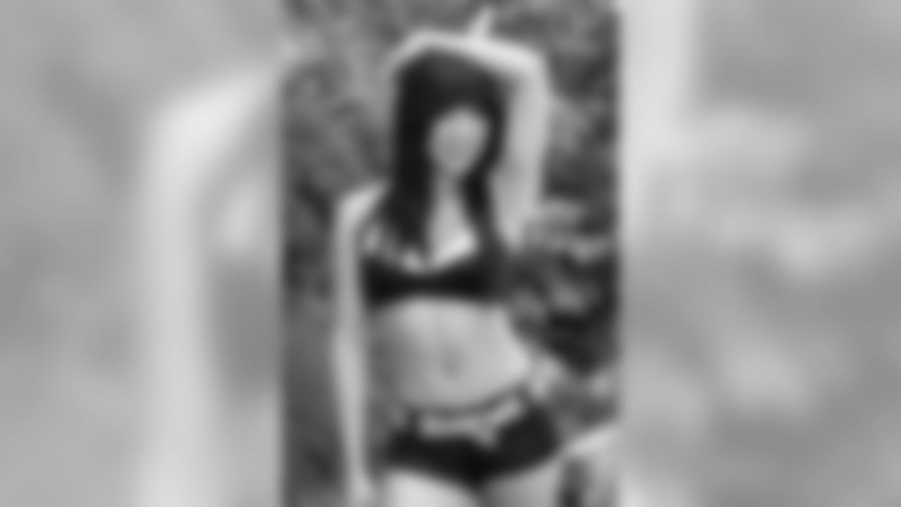 Allie A. // 2011 Atlanta Falcons Cheerleaders Studio Shots // 2011 // Atlanta -