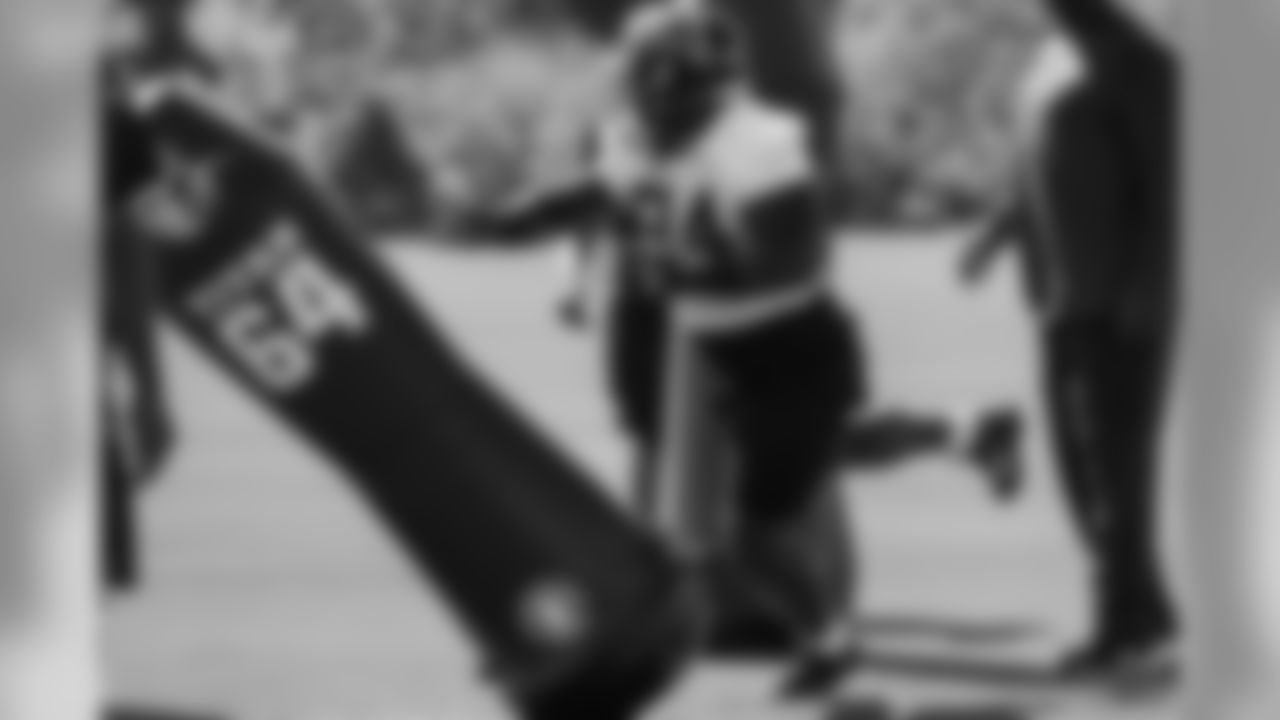 DT Deadrin Senat
Atlanta Falcons / Kara Durrette