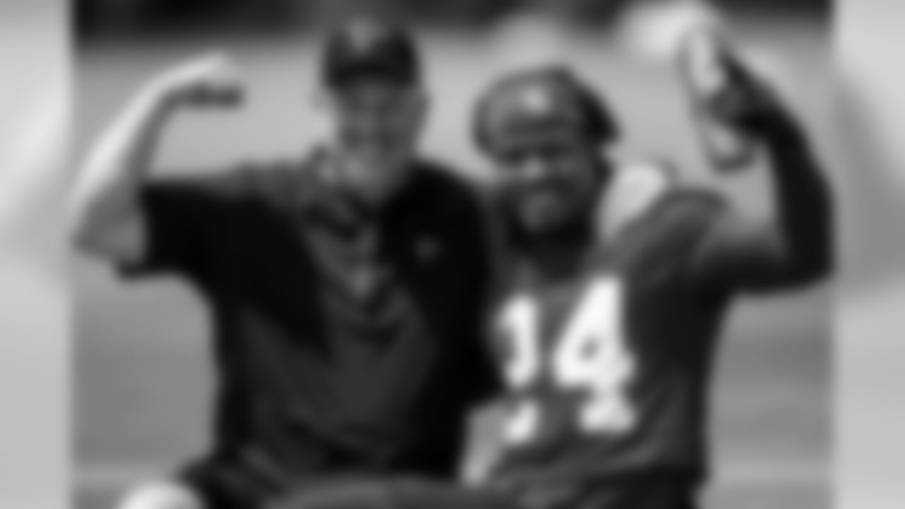 Dave Brock, running backs coach, and RB Devonta Freeman