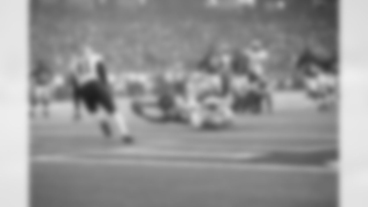 WR Darius Johnson gets the Falcons inside the five in the first quarter