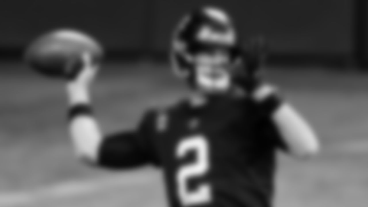Atlanta Falcons quarterback Matt Ryan #2 warms up before the game against the New Orleans Saints on November 29, 2020.