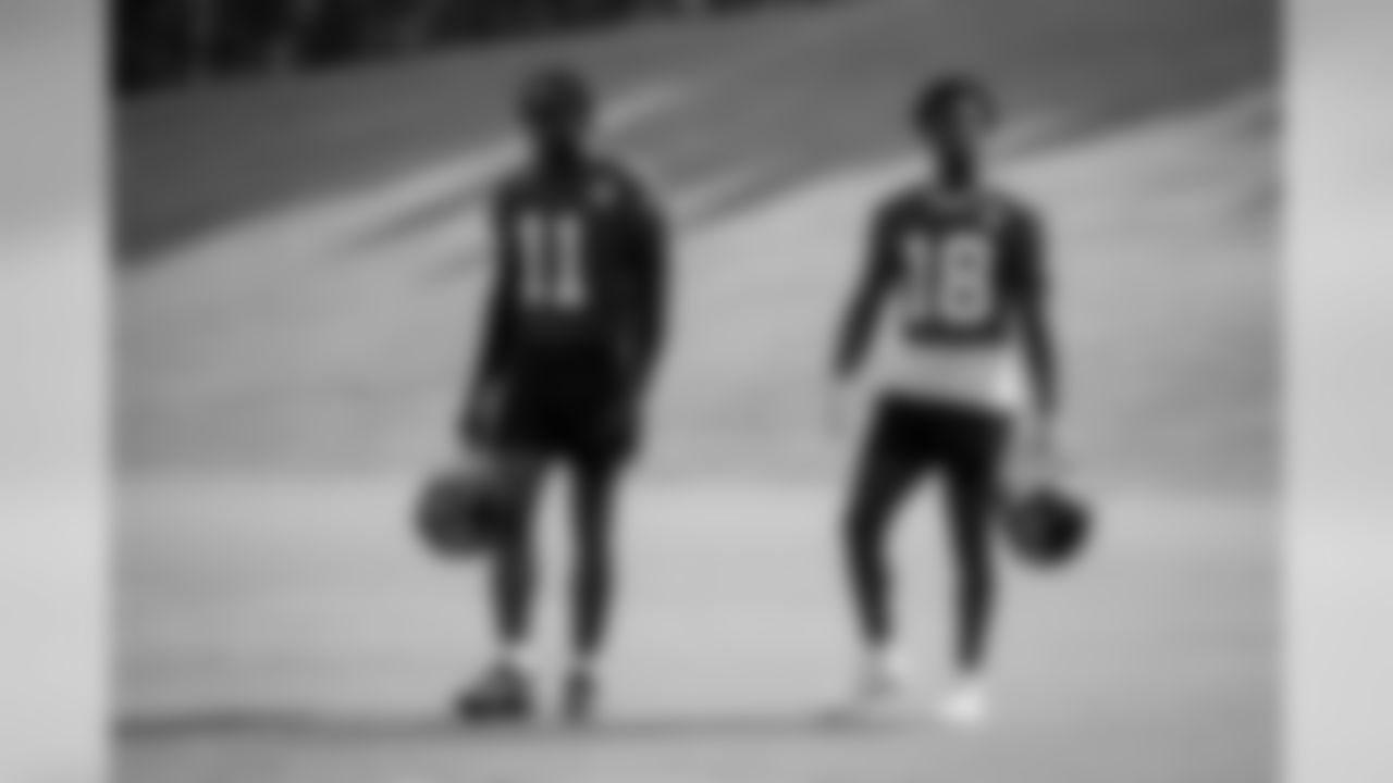Atlanta Falcons wide receiver Julio Jones #11 and wide receiver Calvin Ridley #18 on the eighth day of practice. (Photo by Kara Durrette/Atlanta Falcons)