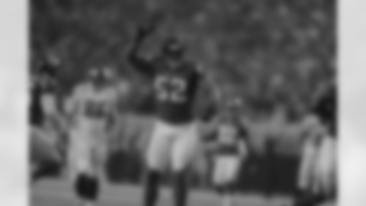LB Akeem Dent celebrates a big play