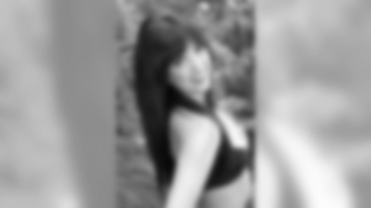 Allie A. // 2011 Atlanta Falcons Cheerleaders Studio Shots // 2011 // Atlanta -